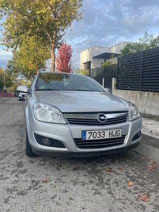Opel Astra 2012