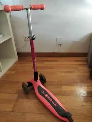 Patinete Globber 3 ruedas fucsia