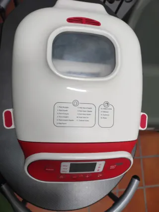 Panificadora Moulinex Uno Blanca y Roja