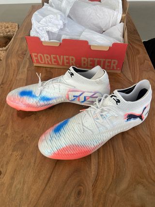 Botas de fútbol Puma blancas