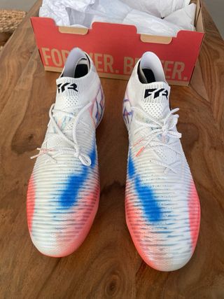 Botas de fútbol Puma blancas