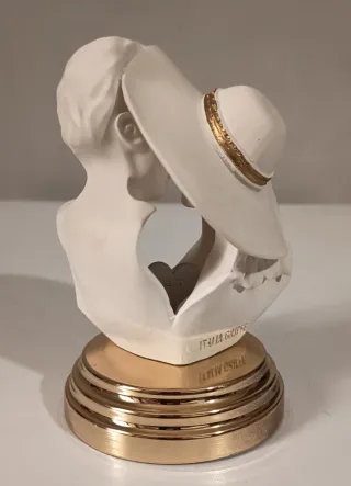 Lume con scultura coppia innamorati Italia Griffe