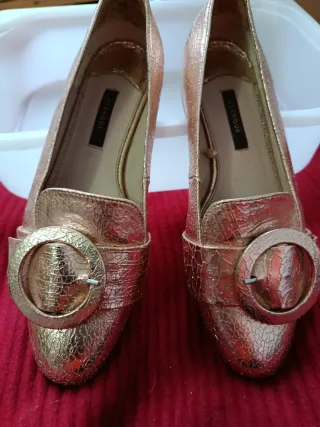 Zapatos Bailarina Uterqüe rosa metalizado T.38