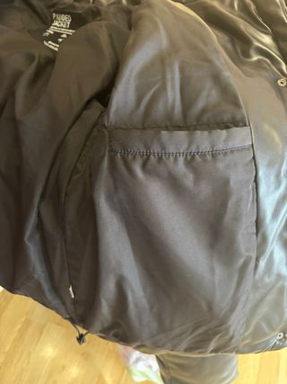 Cazadora efecto piel negra