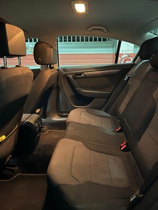 Volkswagen Passat 2011