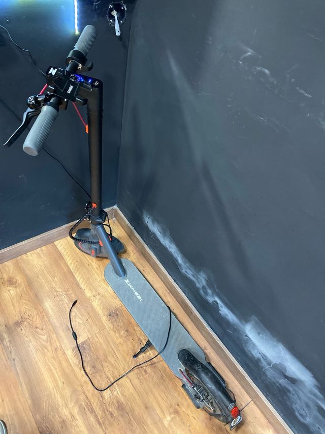 Patinete eléctrico ZWHEEL