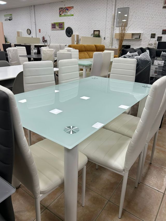 Mesa Comedor Cristal + 6 Sillas Acolchadas