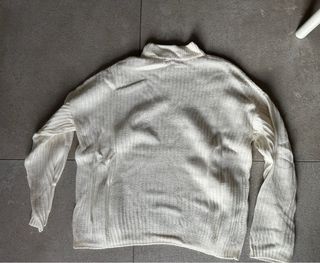 Jersey Pull&Bear cuello alto beige talla M