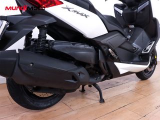 YAMAHA X-MAX 400