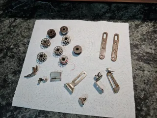 Máquina de coser SINGER antigua