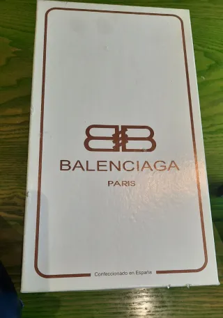 Zapatos de tacón Balenciaga azul marino.