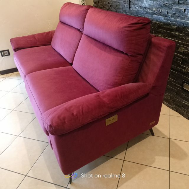 Divano 2,20mt in alcantara rosso