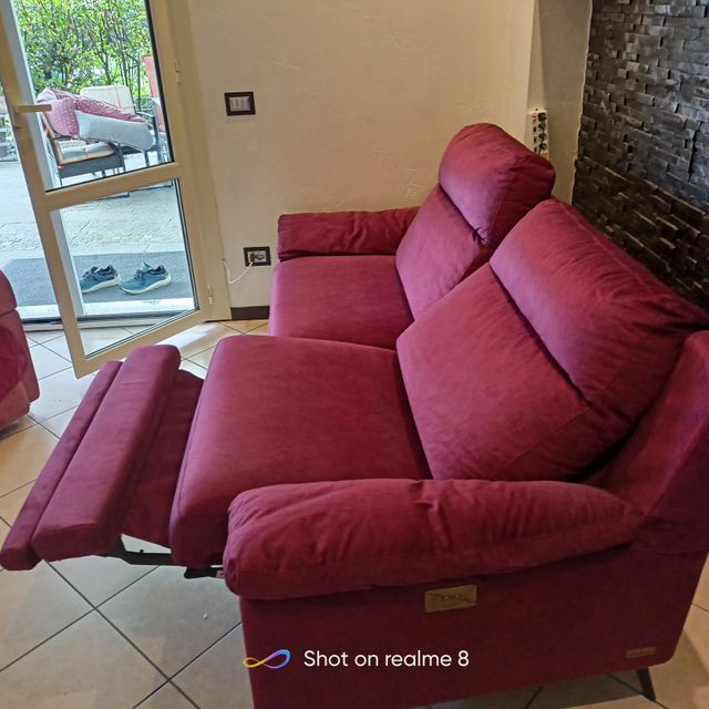 Divano 2,20mt in alcantara rosso