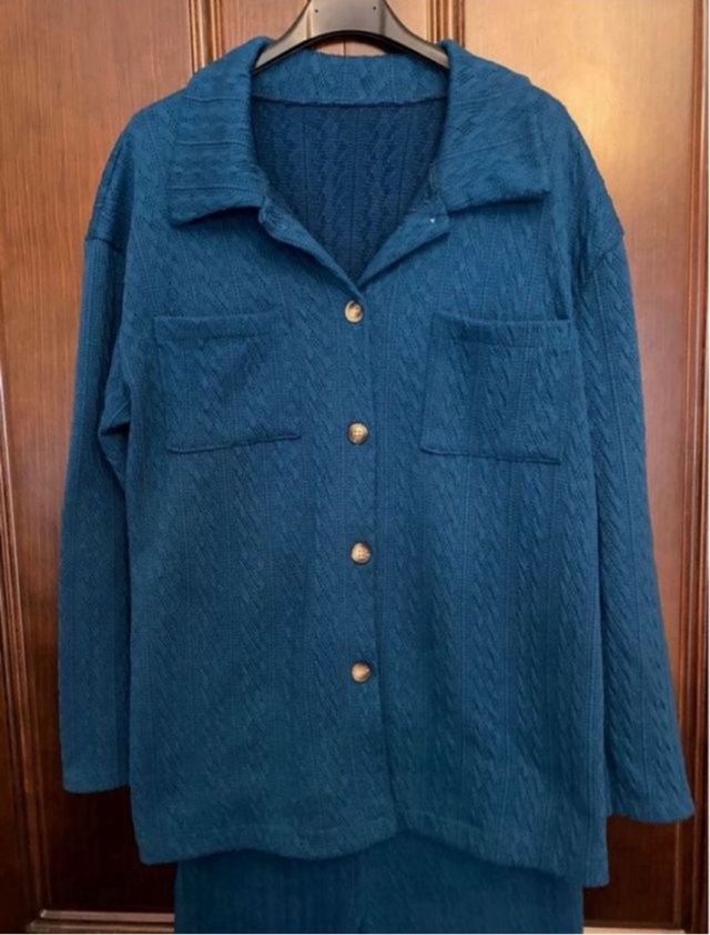 Conjunto Rebeca y Pantalón Punto Azul Petróleo