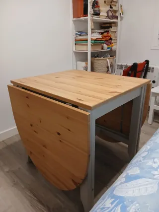 Mesa de cocina madera sin estrenar.