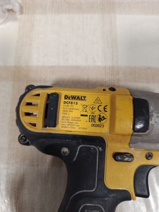 Atornillador de Impacto DeWalt DCF815 + Batería