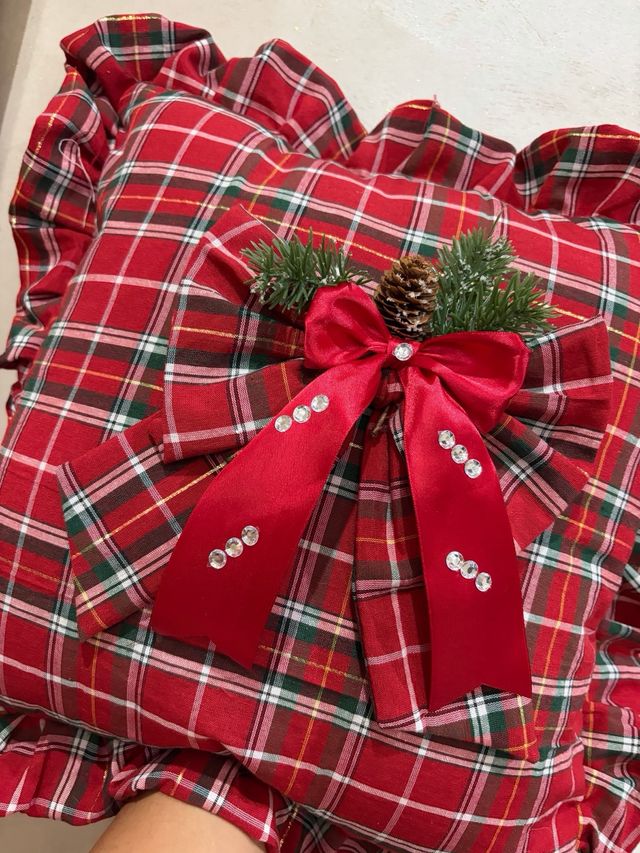 Cuscino Natale a Quadri Rossi