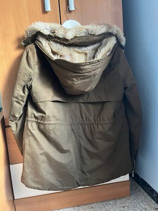 Abrigo Zara verde militar forro peluche