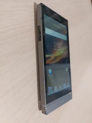 Teléfono Sony Xperia Negro/Plateado