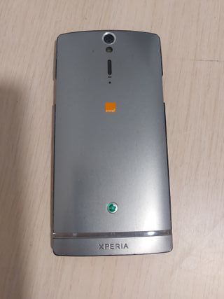 Teléfono Sony Xperia Negro/Plateado