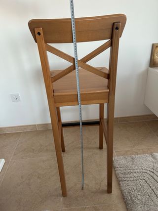 Taburete de madera IKEA