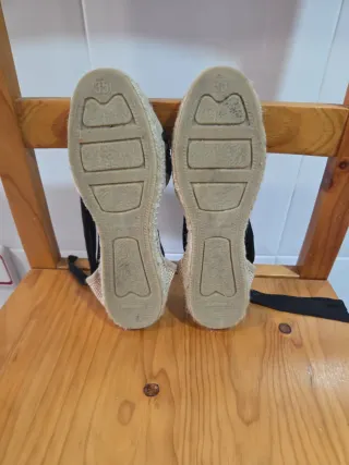 Alpargatas Saraguell Beige y Negro