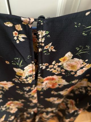 Vestido mono flores Zara