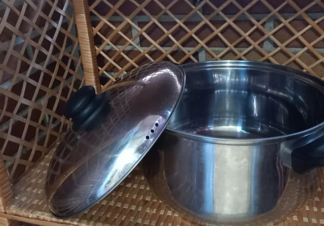 Cacerola de acero inoxidable