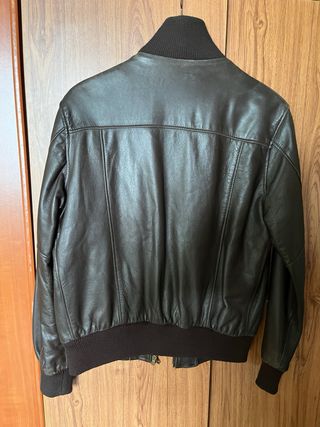 Chaqueta de cuero marrón