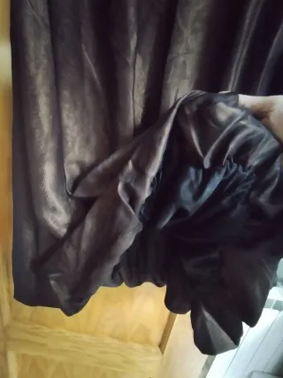 Vestido fiesta seda negro cobre rodilla