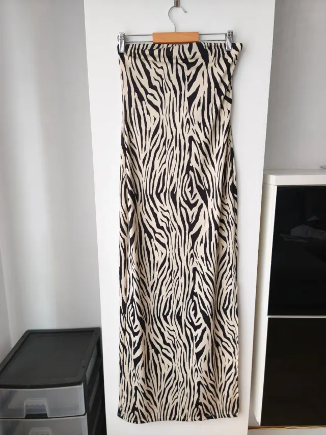 Vestido largo Bershka estampado cebra Talla L