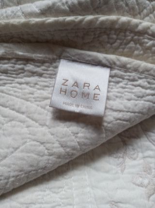 Colcha boutique beige y blanca