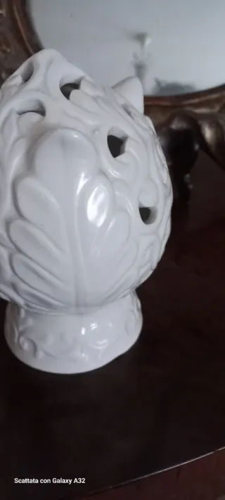 Pumo in porcellana che si illumina