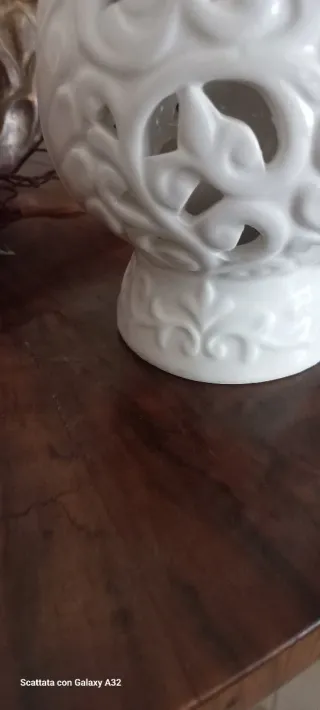 Pumo in porcellana che si illumina