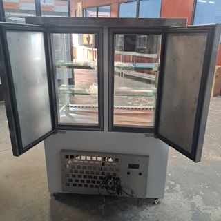 Vitrina expositora refrigerada pastelera