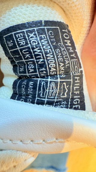 Zapatillas Tommy Hilfiger Mujer Blancas y Rosas.