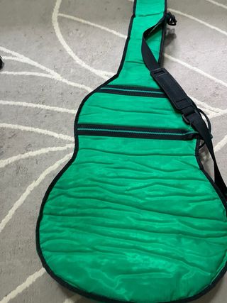 Guitarra Clásica Alberich con Funda