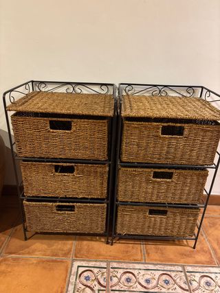 Tavoli in vimini e ferro