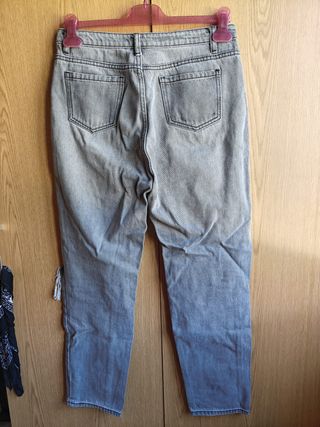 Calças de Ganga Cinzentas Rasgadas