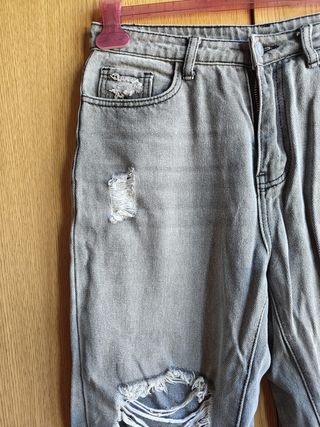 Calças de Ganga Cinzentas Rasgadas