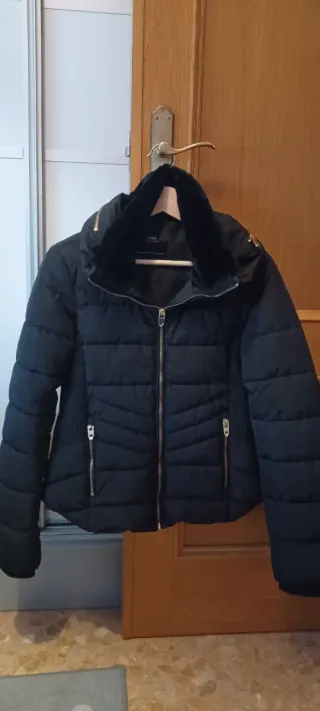 Chaqueta acolchada Zara negra