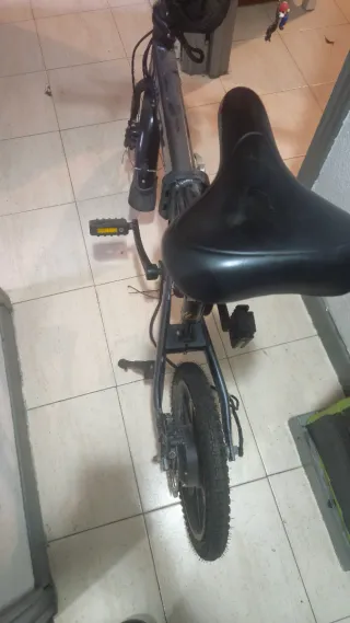 Bicicleta eléctrica para piezas