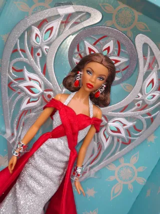 Barbie bambola Holiday Angel 2023 Mattel hjx12