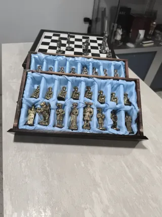 Juego Ajedrez Medieval Metálico