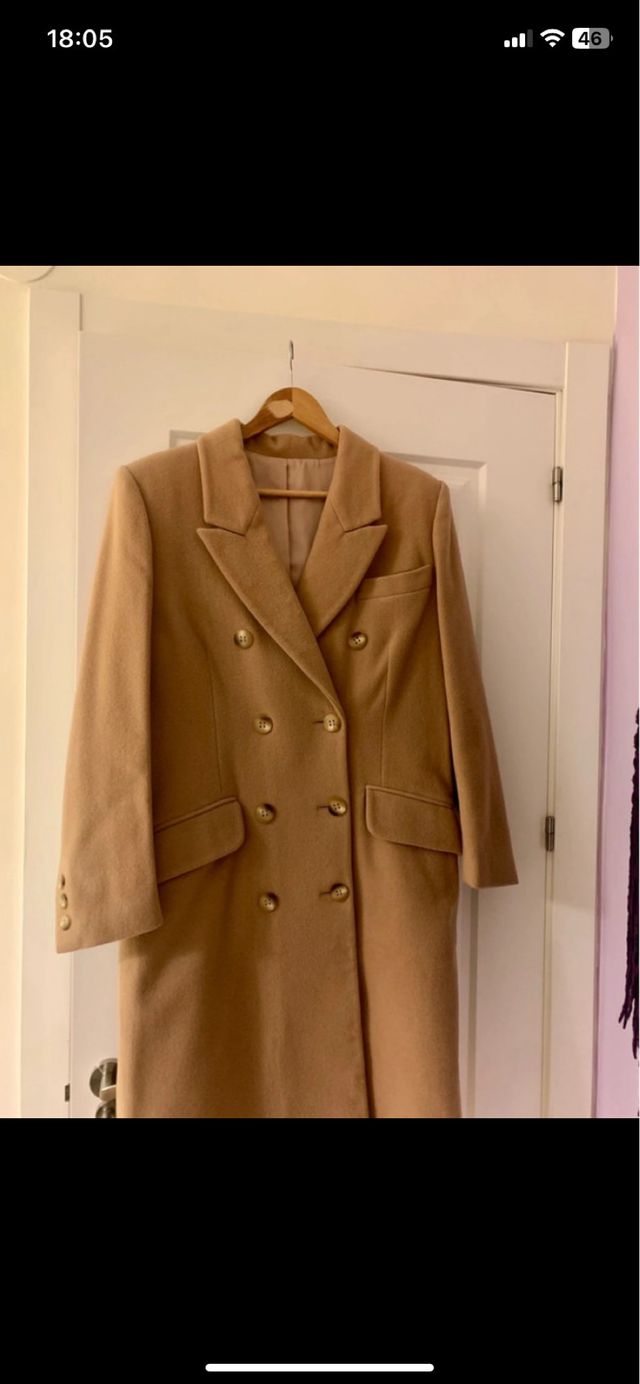 Abrigo cruzado beige El Corte Inglés