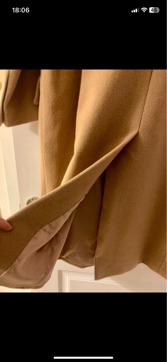 Abrigo cruzado beige El Corte Inglés