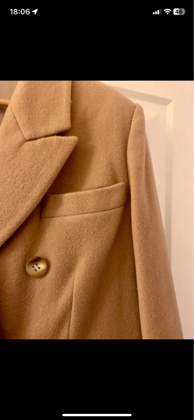 Abrigo cruzado beige El Corte Inglés