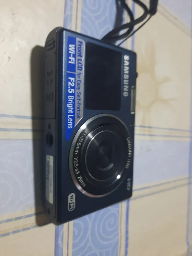 Cámara Samsung Wi-Fi F2.5 Lente Brillante