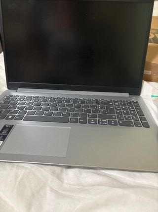 Lenovo IdeaPad 1 15.6 4GB RAM 128GB SSD
