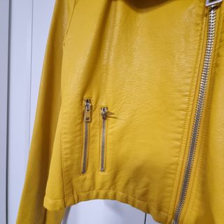 Chaqueta Biker Mostaza Stradivarius Talla L